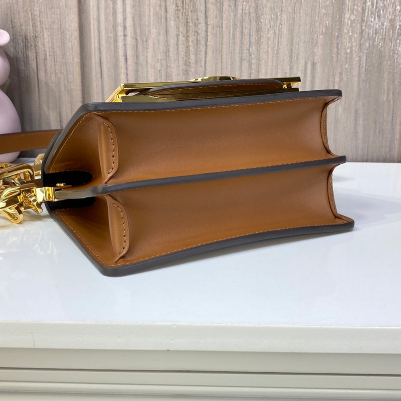Alice Bags- Louis Vuittons  - 16109