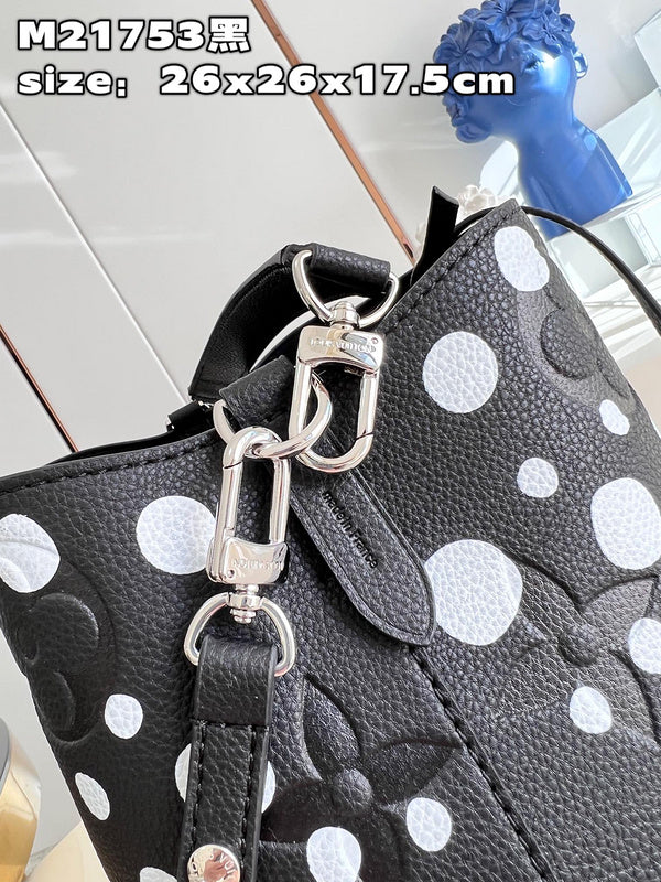 Alice Bags- Louis Vuittons  - 15918
