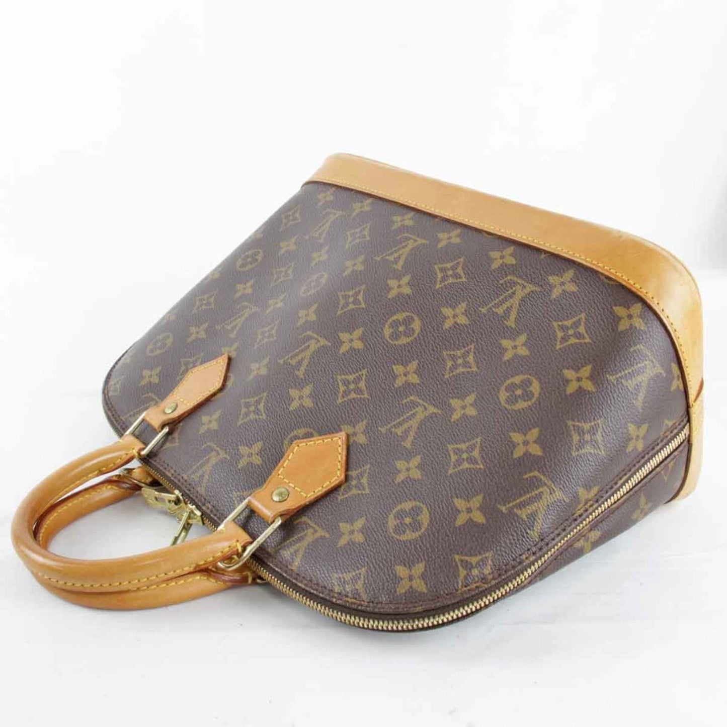 Louis Vuitton    Handbag