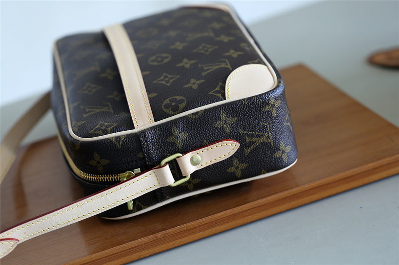 Alice bags - Louis Vuittons  - 7884