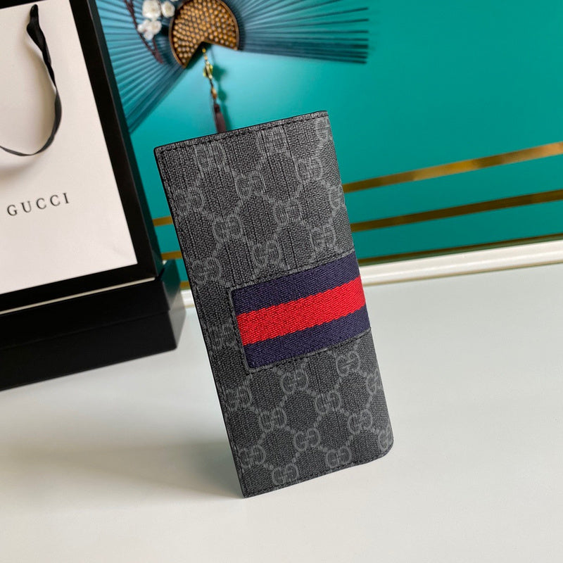 Gucci   Luxury Bags  944