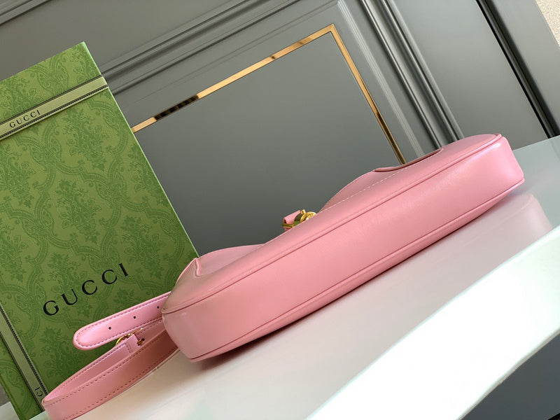 Gucci   Luxury Bags  1042