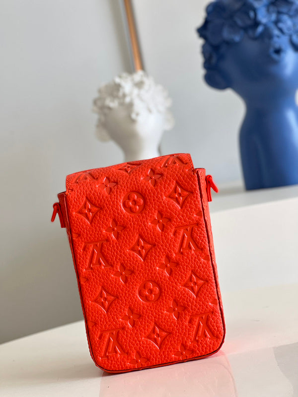 Alice Bags- Louis Vuittons  - 16395
