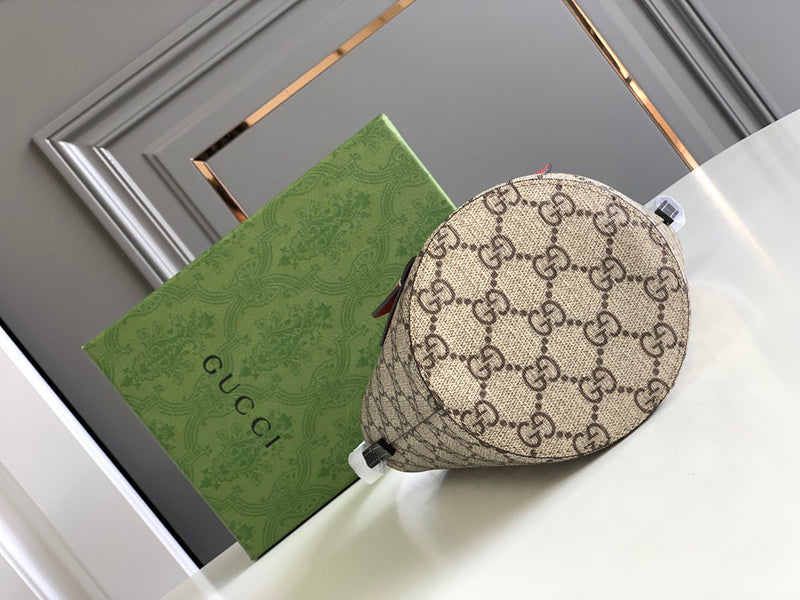 Gucci   Luxury Bags  979