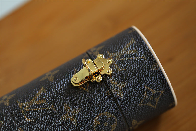 Alice bags - Louis Vuittons  - 9387