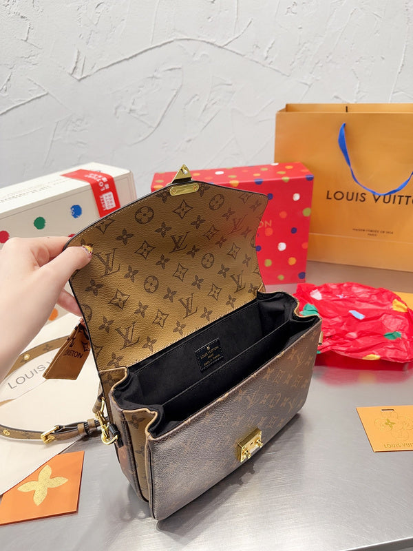 Alice bags - Louis Vuittons  - 15056