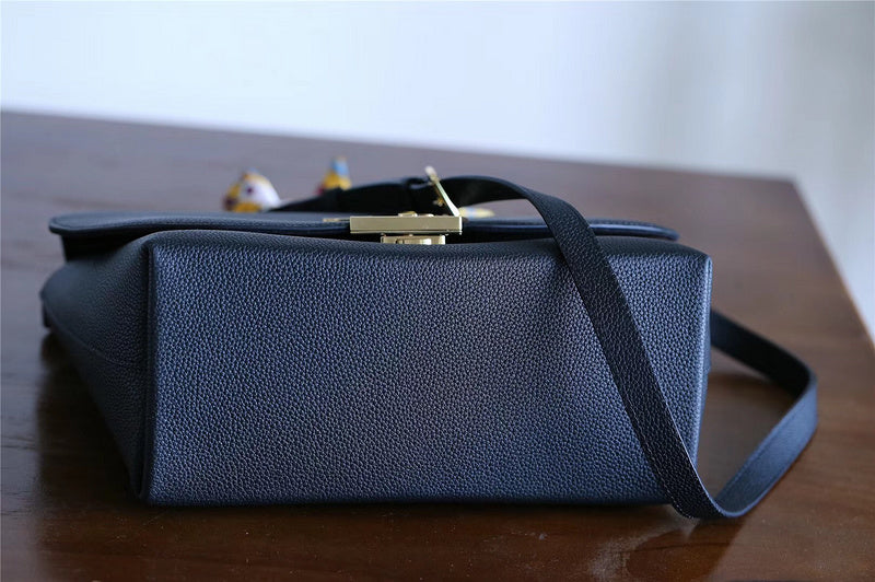 Alice bags - Louis Vuittons  - 7877