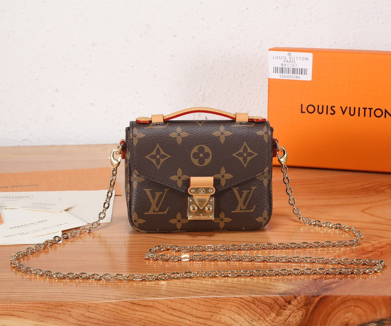 Alice Bags- Louis Vuittons  - 16186