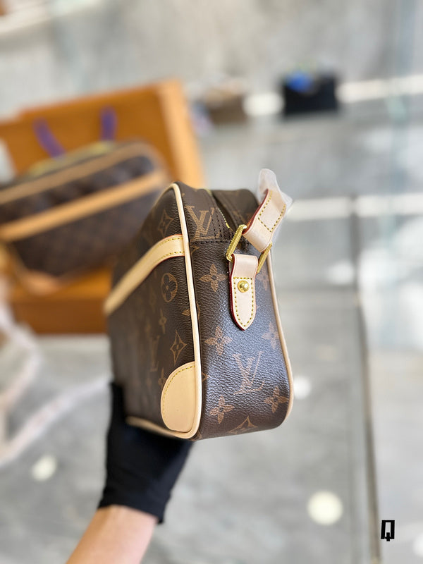Alice bags - Louis Vuittons  - 15140
