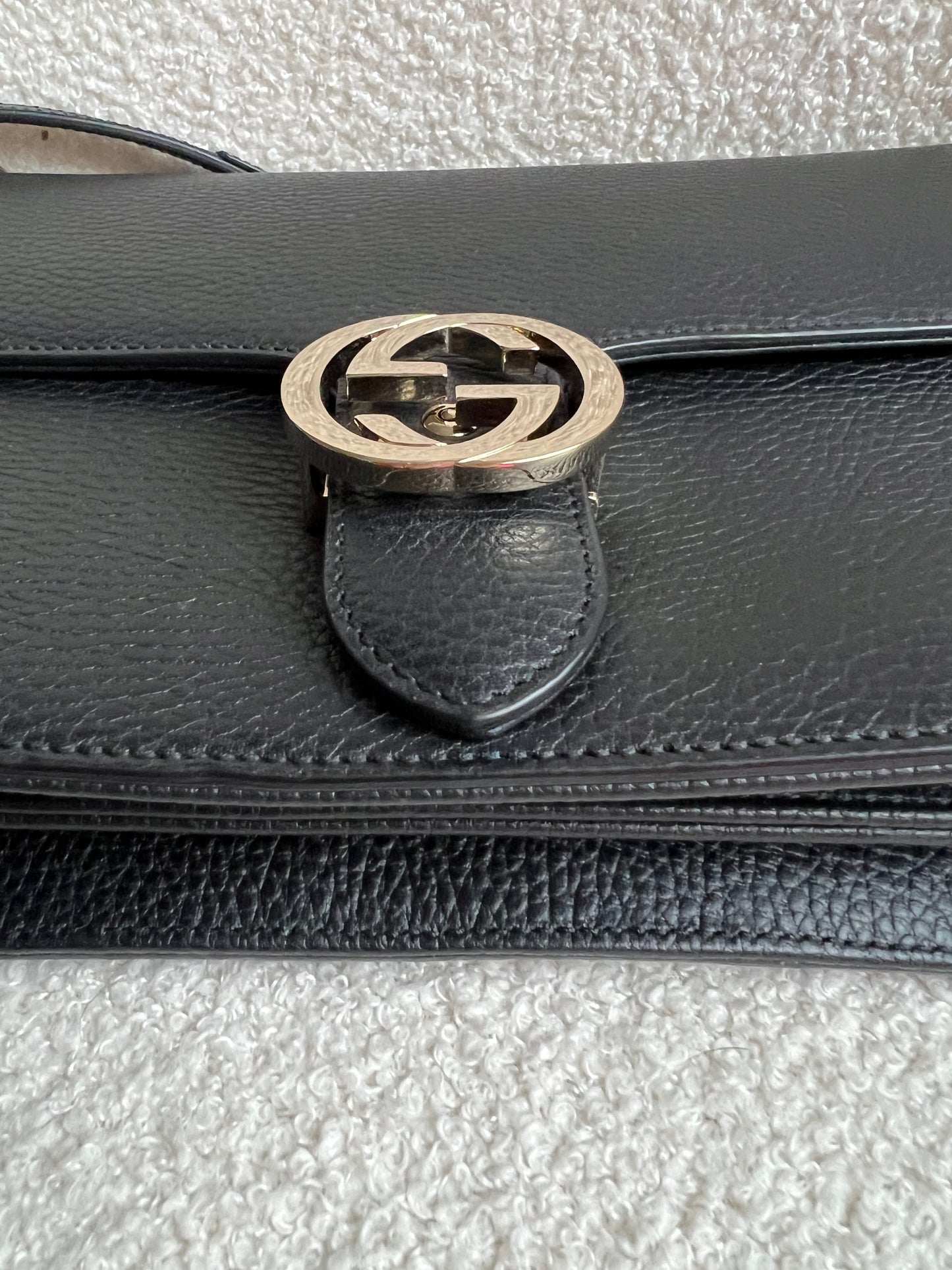 Gucci Interlocking GG Black Medium Shoulder Bag