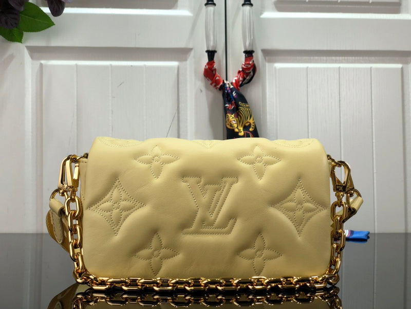 Alice Bags- Louis Vuittons  - 16736