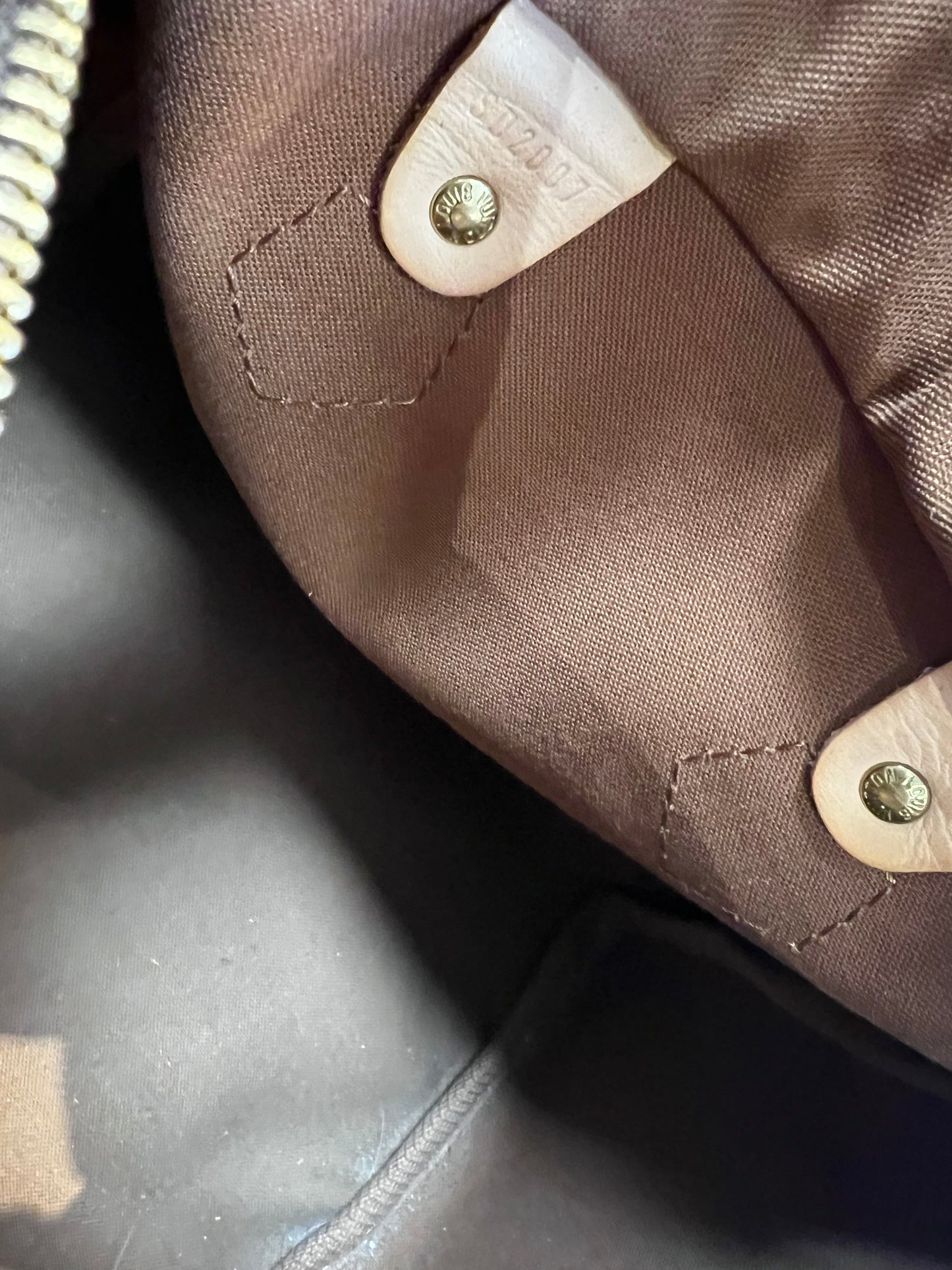 HandBag Luxury Designer Louis Vuitton, Size Small