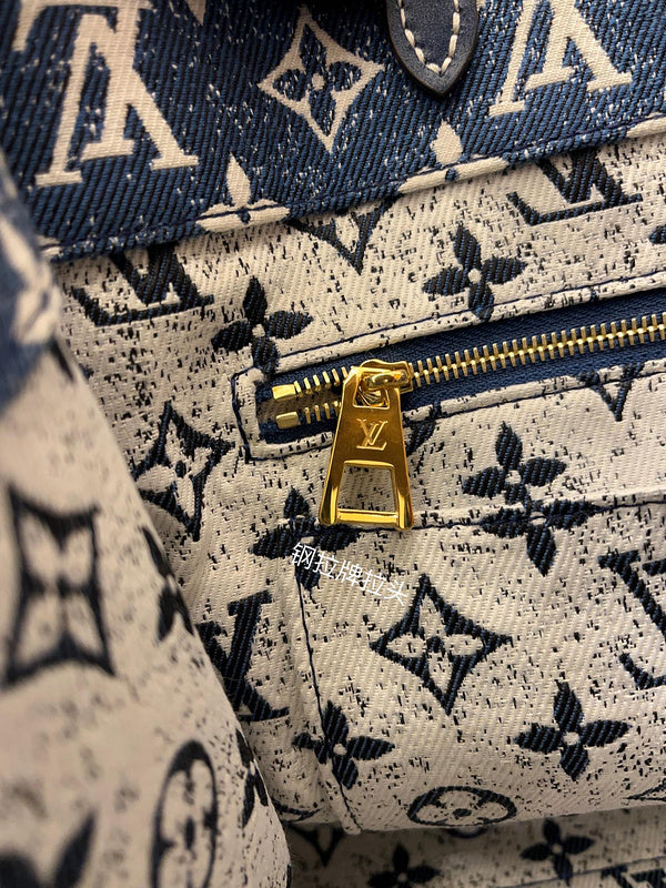 Alice Bags- Louis Vuittons  - 16514