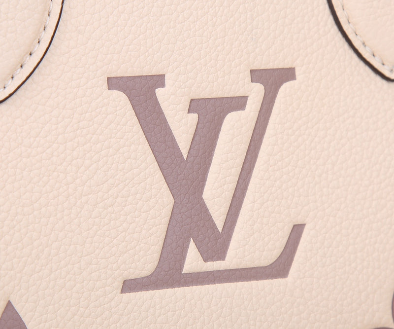 Alice Bags- Louis Vuittons  - 16738