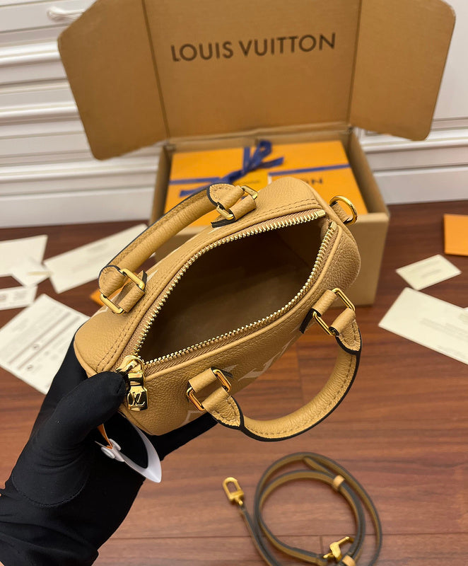 Alice Bags- Louis Vuittons  - 16200