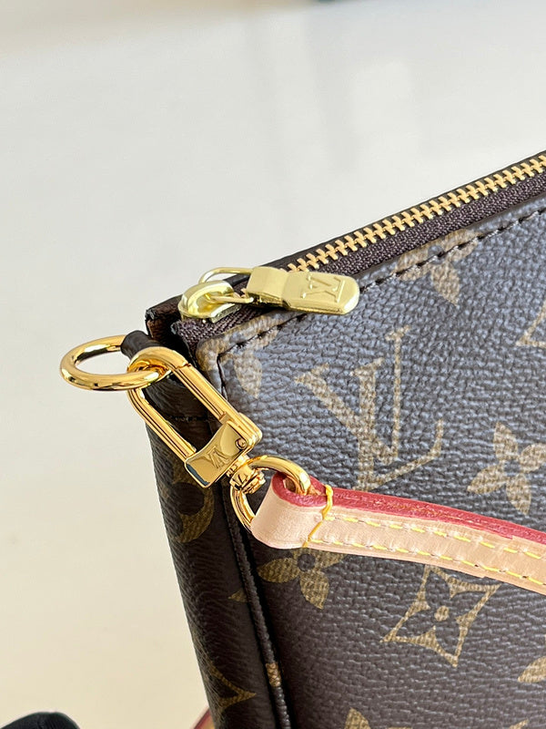 Alice Bags- Louis Vuittons  - 16545