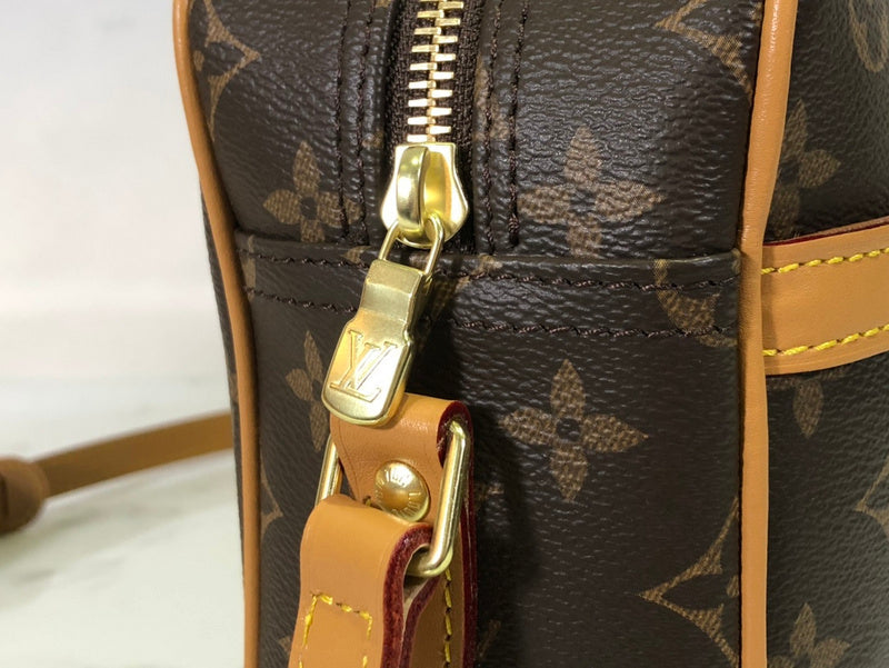 Alice Bags- Louis Vuittons  - 16035
