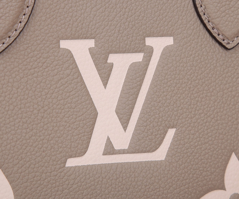Alice Bags- Louis Vuittons  - 16737
