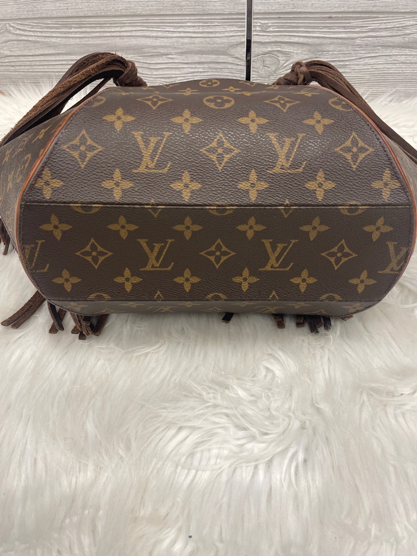 HandBag Luxury Designer By Louis Vuitton, Size: Large