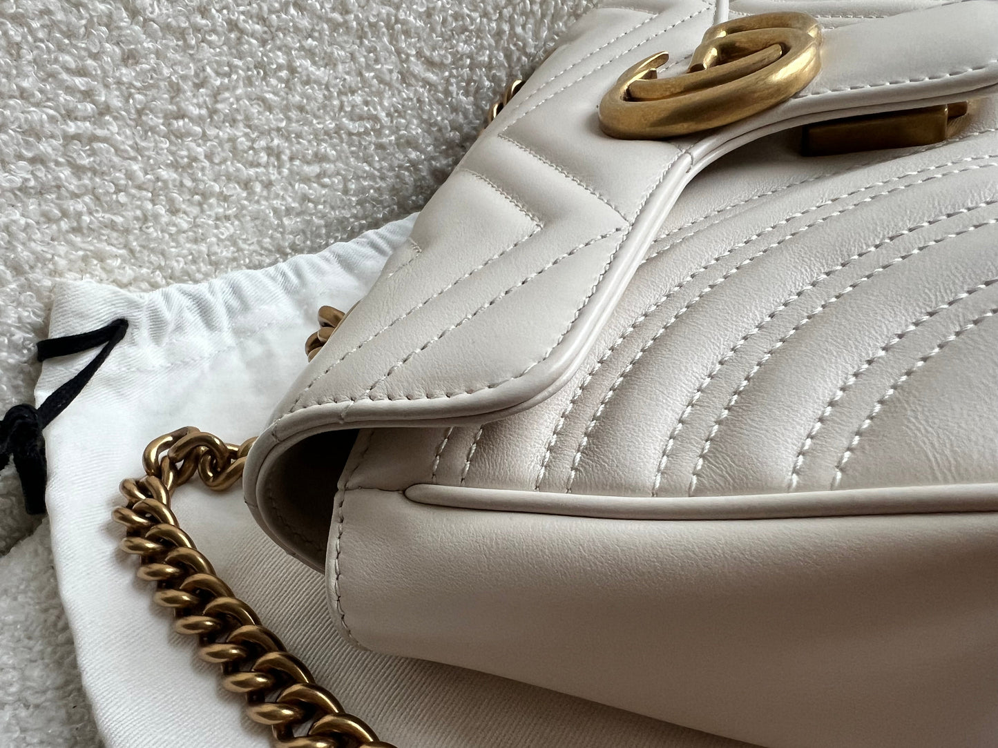 Gucci GG White Marmont Mini Shoulder Bag (RRP £1,890)