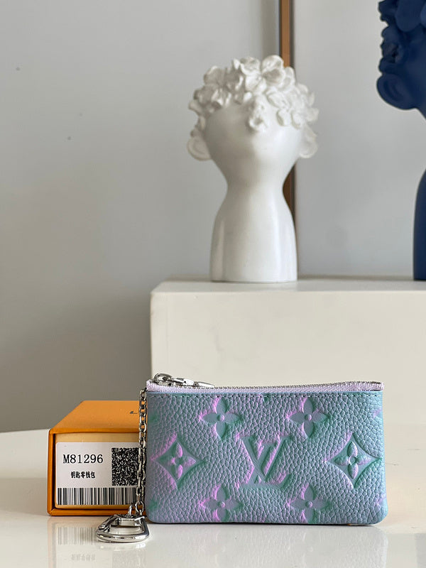 Alice Bags- Louis Vuittons  - 16392