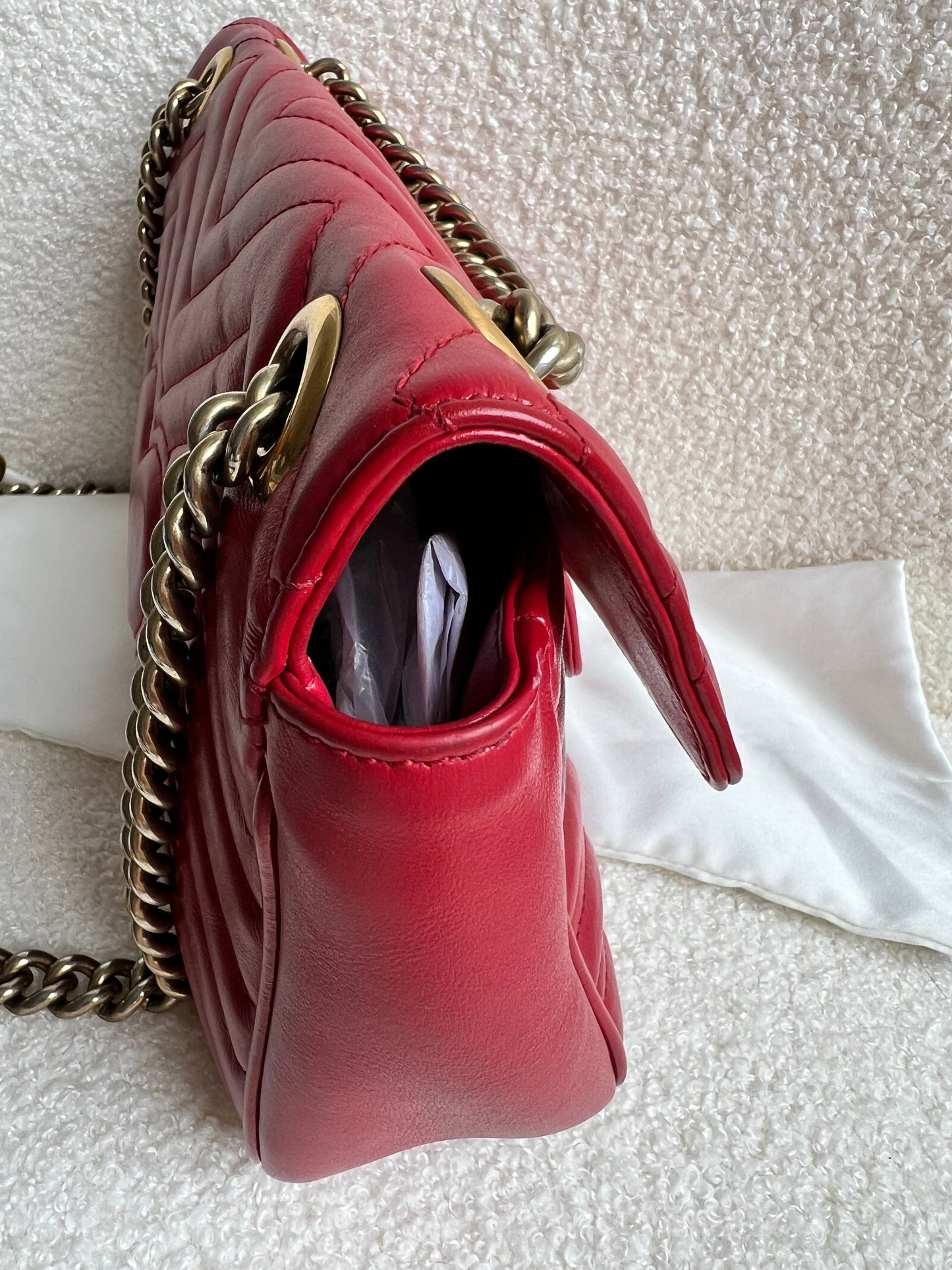 Gucci GG Hibiscus Red Marmont Small Shoulder Bag (RRP £2,070)