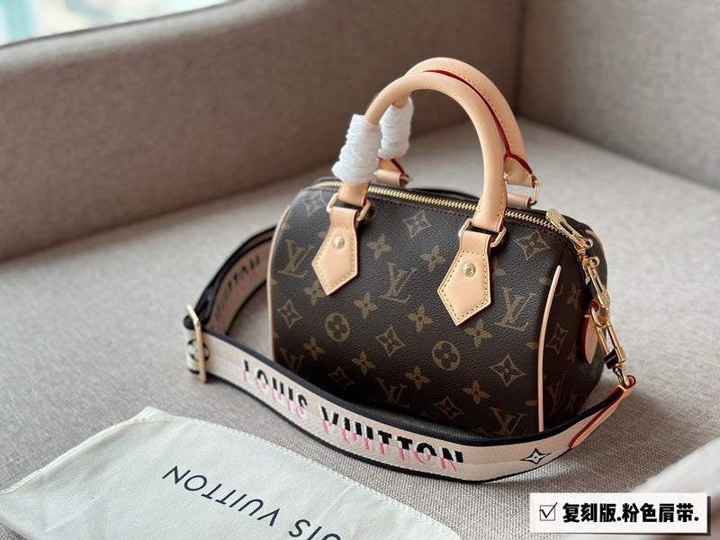 Alice bags - Louis Vuittons  - 15101