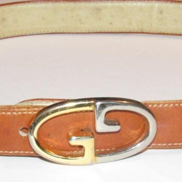 Gucci camel leather belt with large, two-tone GG logo buckle!