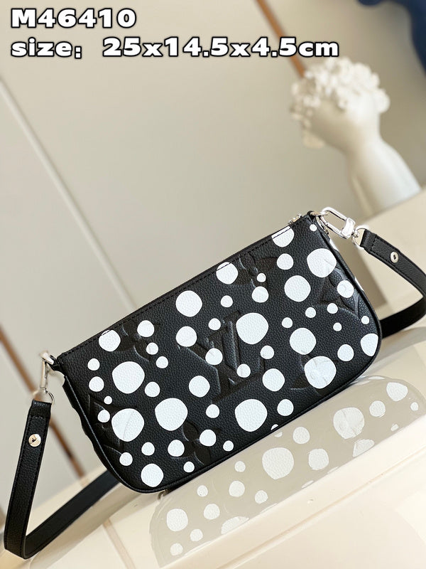 Alice Bags- Louis Vuittons  - 15914
