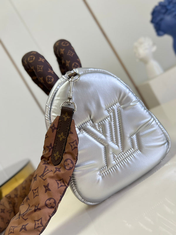 Alice Bags- Louis Vuittons  - 16103