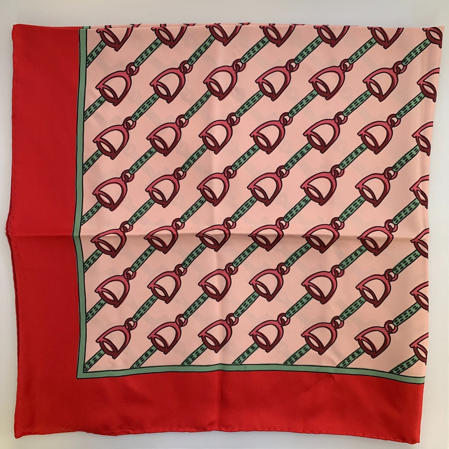 Gucci Reign Horse-bit Silk Twill Scarf in Pink