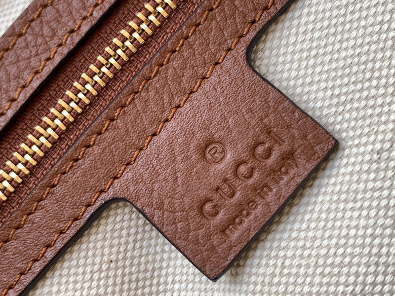 Gucci   Luxury Bags  1044