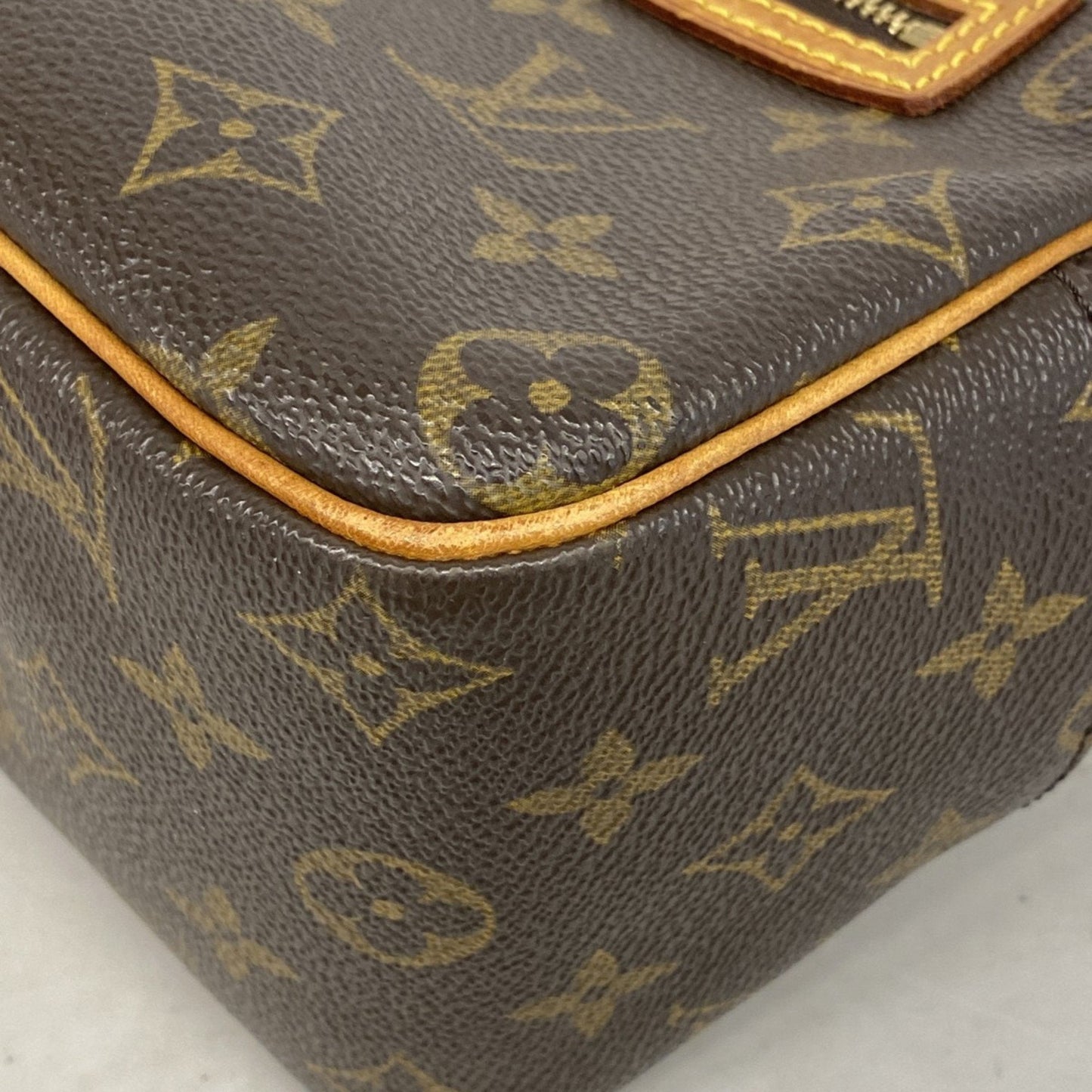 Louis Vuitton  Shoulder Bag
