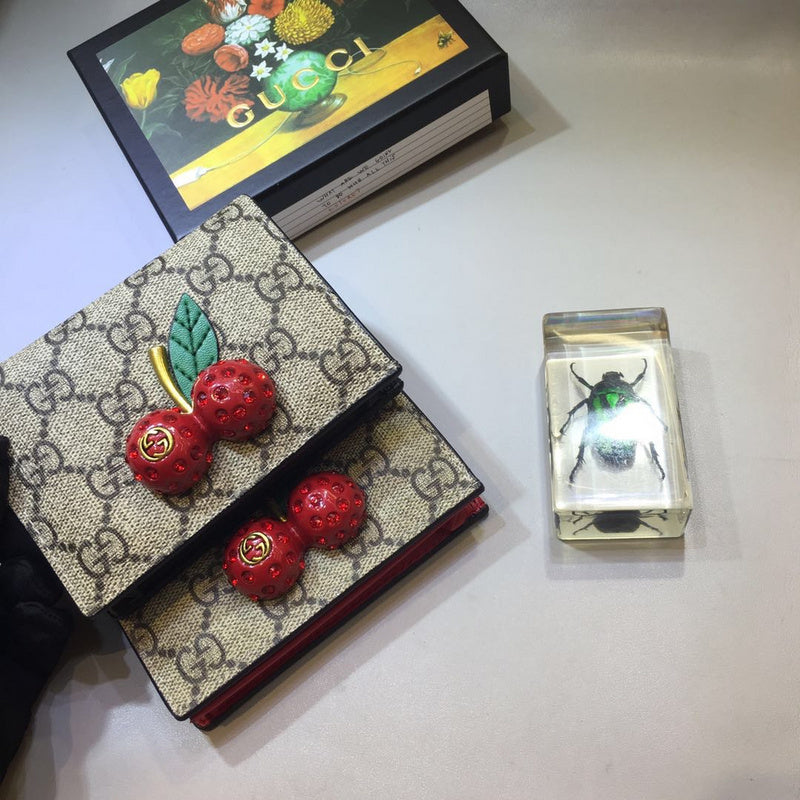 Gucci   Luxury Bags  1366