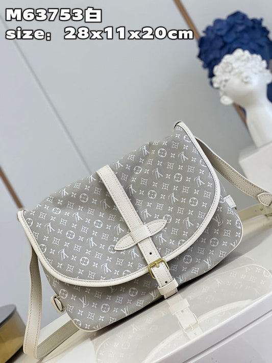 Alice Bags- Louis Vuittons  - 15906