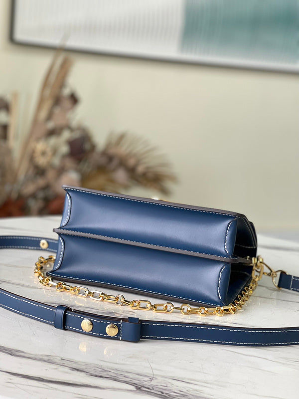 Alice Bags- Louis Vuittons  - 16273