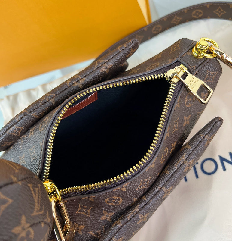 Alice Bags- Louis Vuittons  - 16602