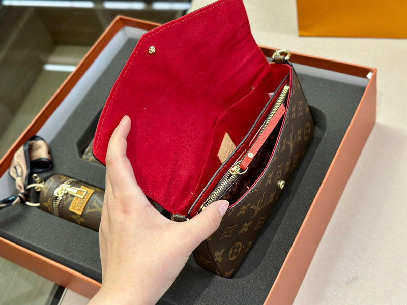 Alice bags - Louis Vuittons  - 14892