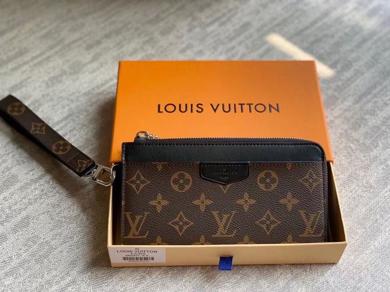 Alice Bags- Louis Vuittons  - 16324