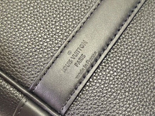 Alice Bags- Louis Vuittons  - 16072