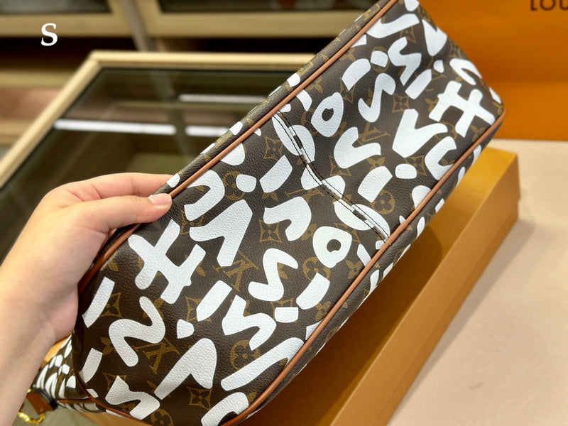Alice bags - Louis Vuittons  - 15055
