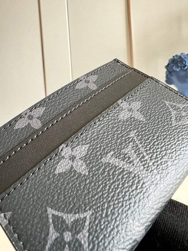 Alice Bags- Louis Vuittons  - 16268