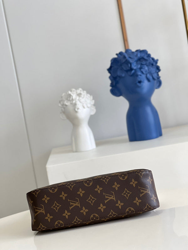 Alice Bags- Louis Vuittons  - 16625