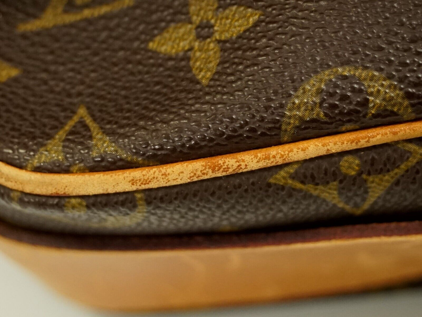 Louis Vuitton Cartouchiere Handbag