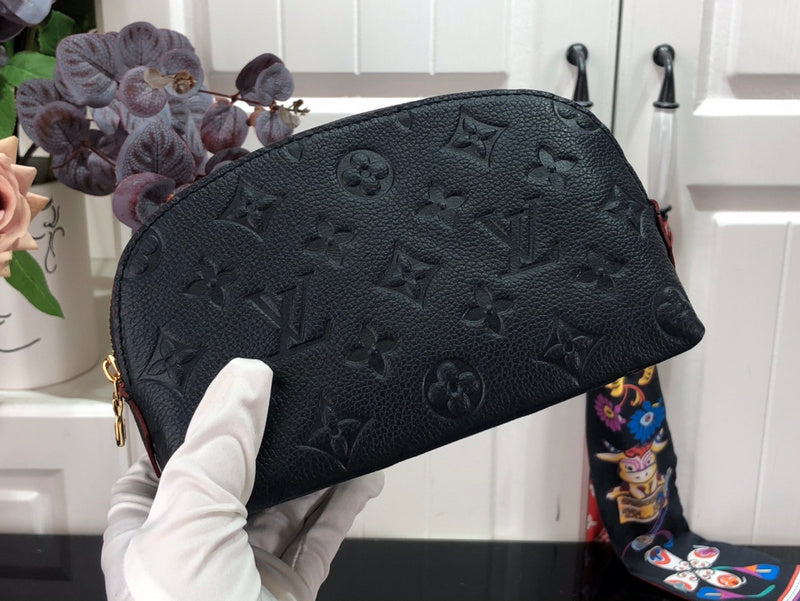 Alice Bags- Louis Vuittons  - 16529