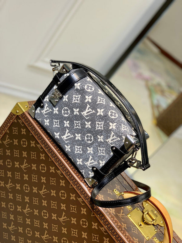 Alice Bags- Louis Vuittons  - 16046