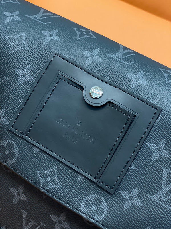 Alice Bags- Louis Vuittons  - 16242