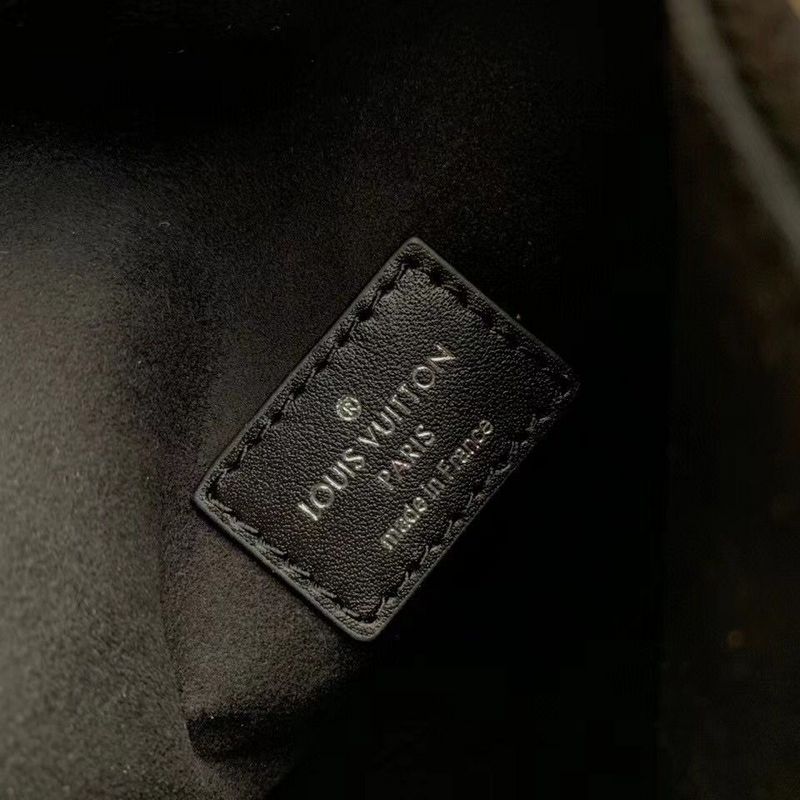 Alice Bags- Louis Vuittons  - 15968