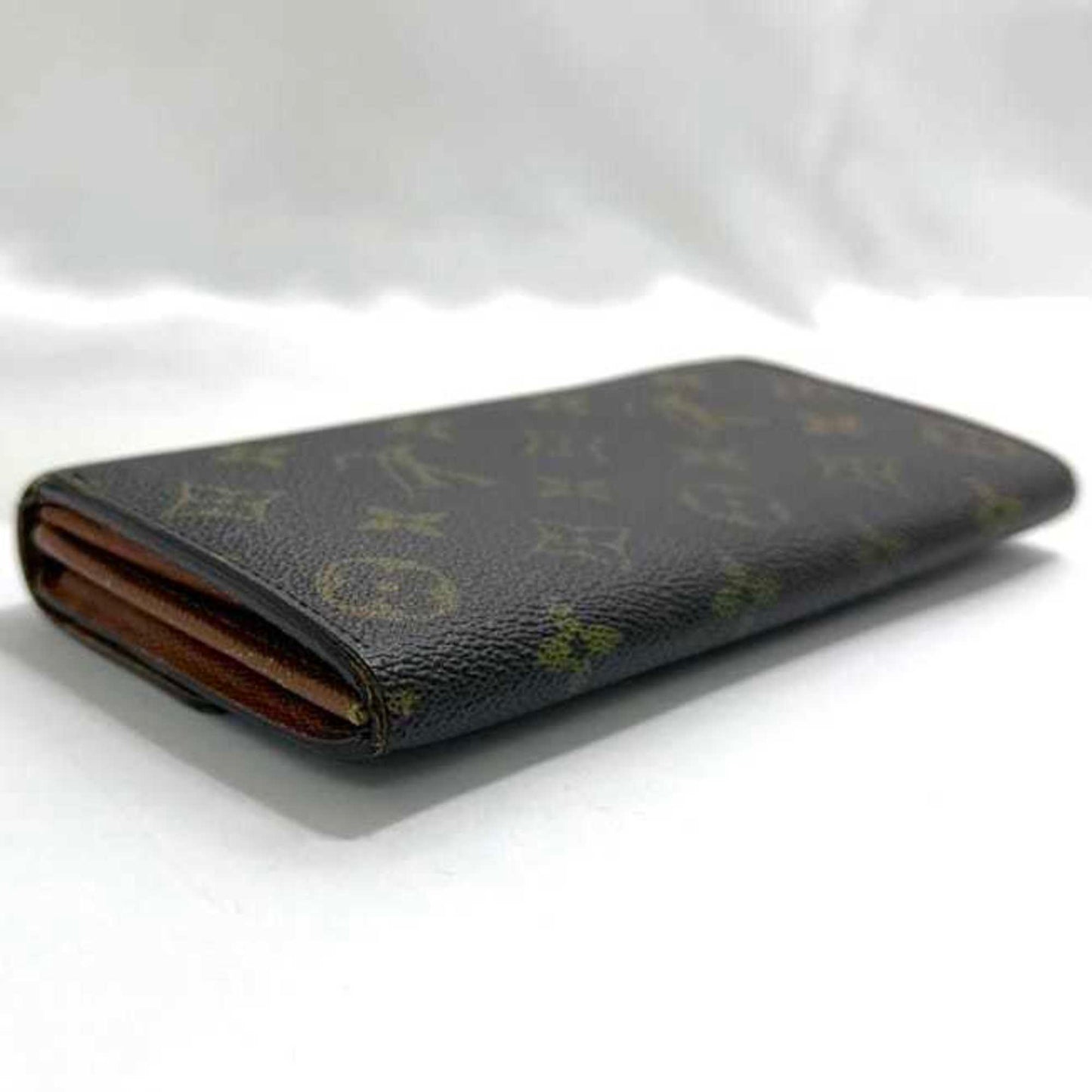 Louis Vuitton  Monogram Long Wallet (Bi-Fold)