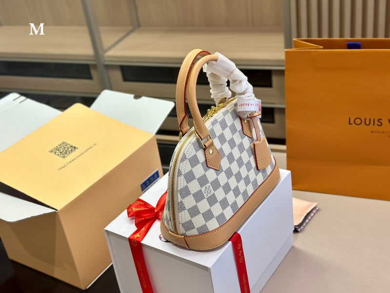 Alice bags - Louis Vuittons  - 15015